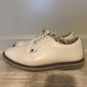 Size 10.5 G/Fore White & Gray Gallivanter golf shoes